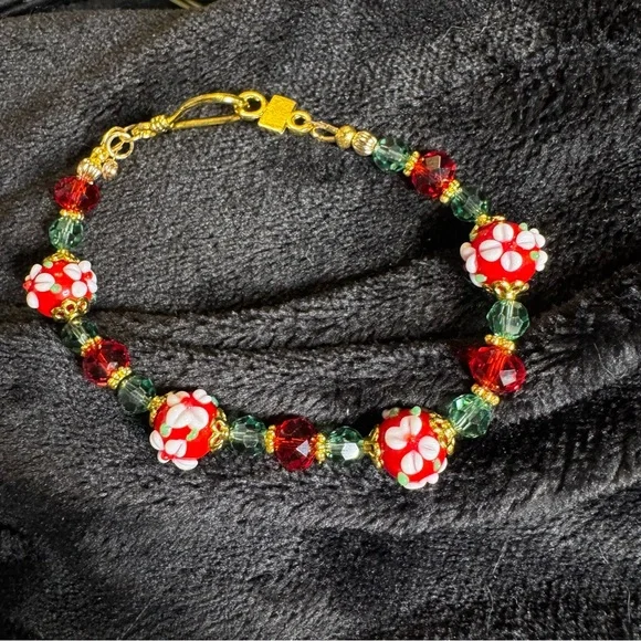 Artisan Red and Green Lampwork Glass Necklace, Bracelet, 2 pair of earrings - Picture 13 of 13